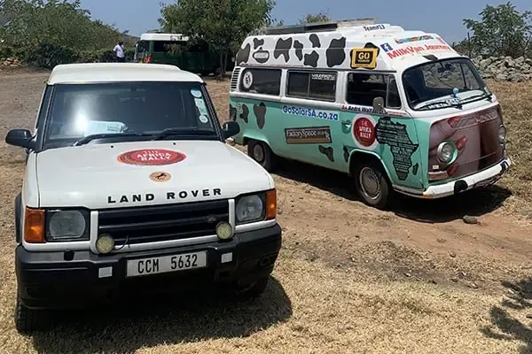Landrover and Milkvan crop Landrover and Milkvan
